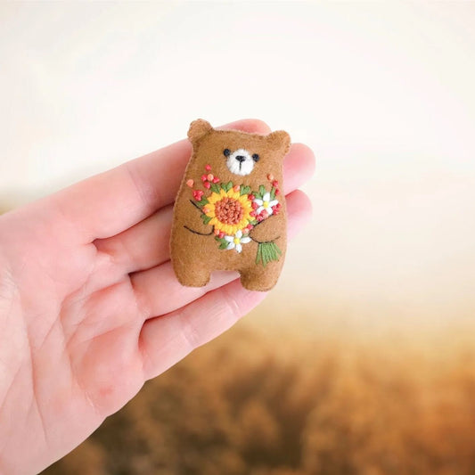 Little Pocket Hug Flowers Bouquet Bear